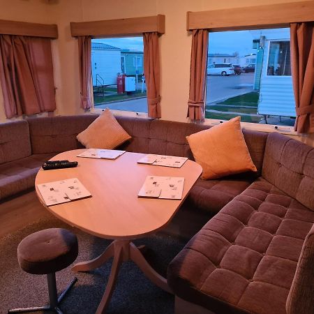 Cosy, Family Caravan Near The Beach Clacton-on-Sea Εξωτερικό φωτογραφία