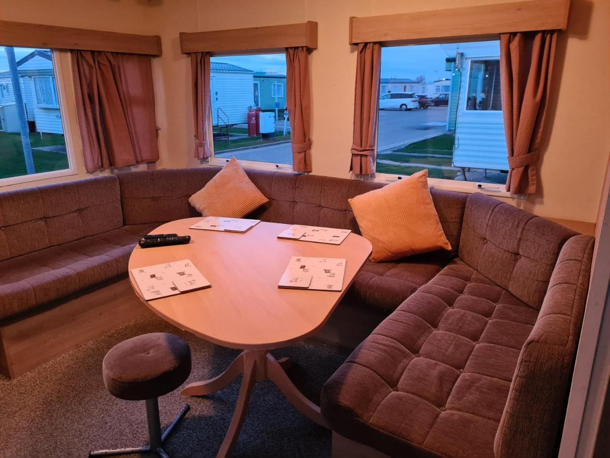 Cosy, Family Caravan Near The Beach Clacton-on-Sea Εξωτερικό φωτογραφία